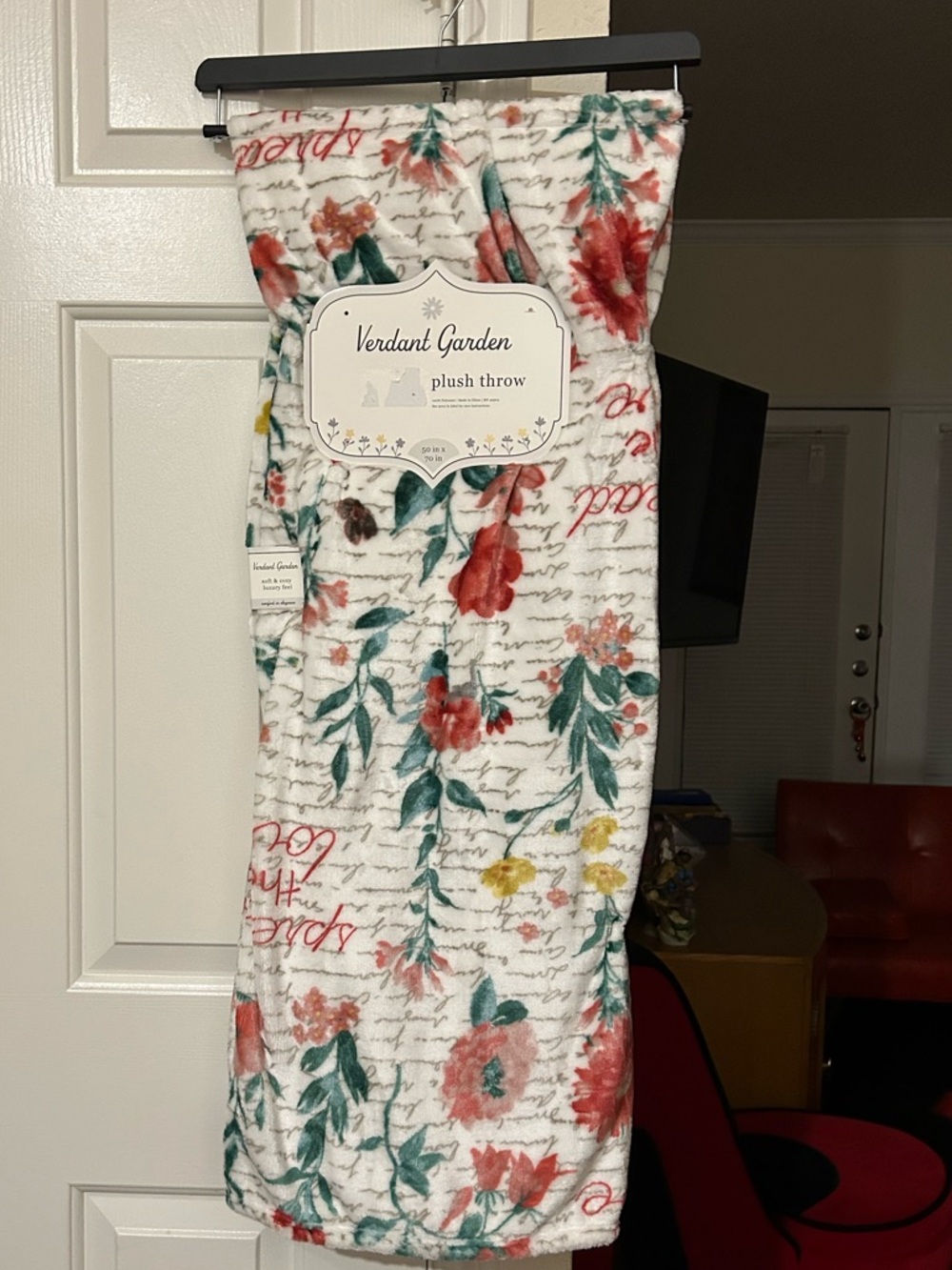 Verdant Garden Plush Throw Blanket - White Floral Print